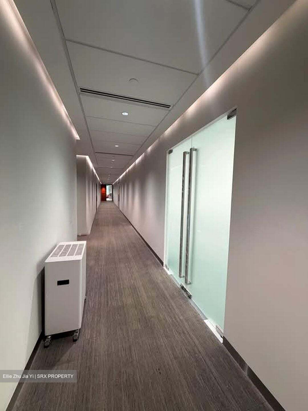 Oue Downtown (D1), Office #599578761